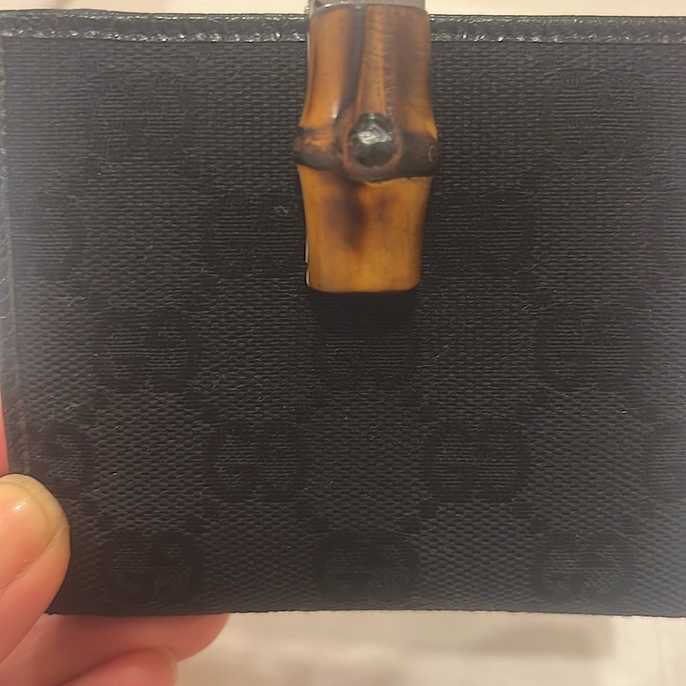 Gucci vintage canvas bamboo wallet. Authentic. In good  condition. Almost new.